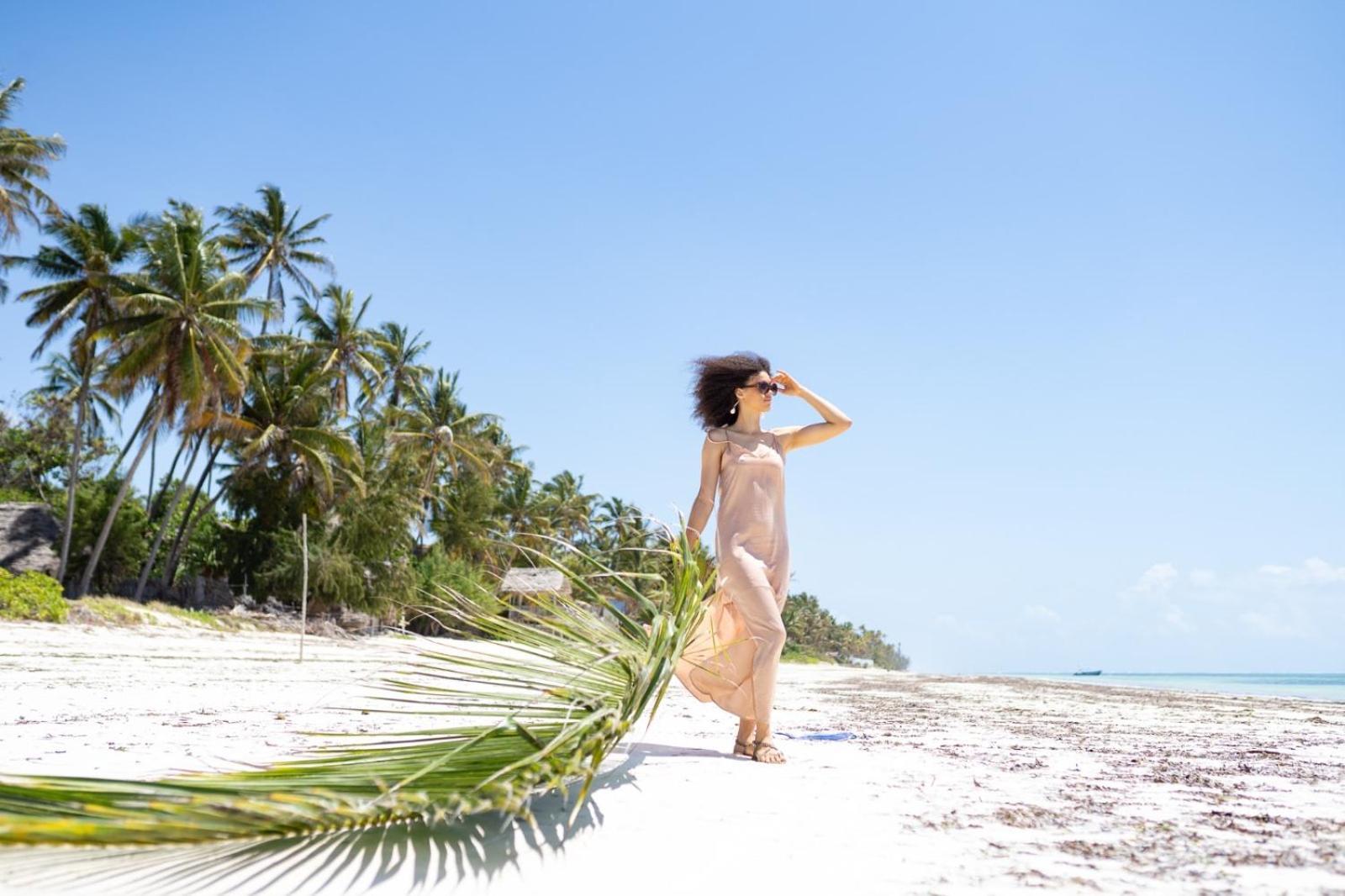 Pili Pili Orient Beach Resort Bwejuu Bagian luar foto